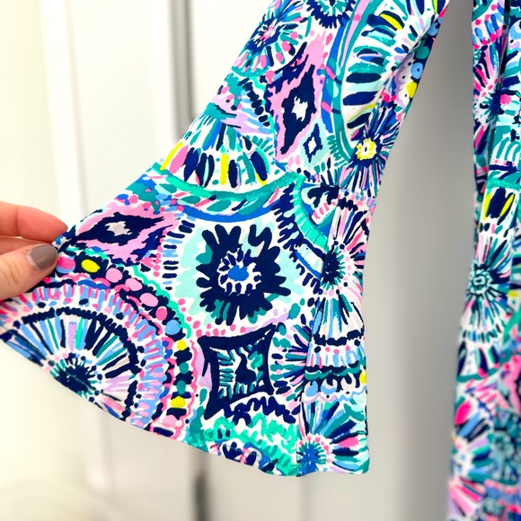 NWOT Lilly Pulitzer bell sleeve stretch midi dress, size small. Retail $128 - Picture 4 of 5